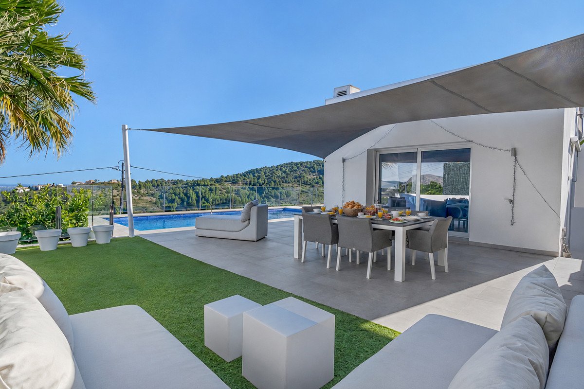 3 Bed Detached Villa in Orba