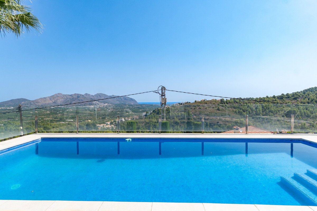 3 Bed Detached Villa in Orba