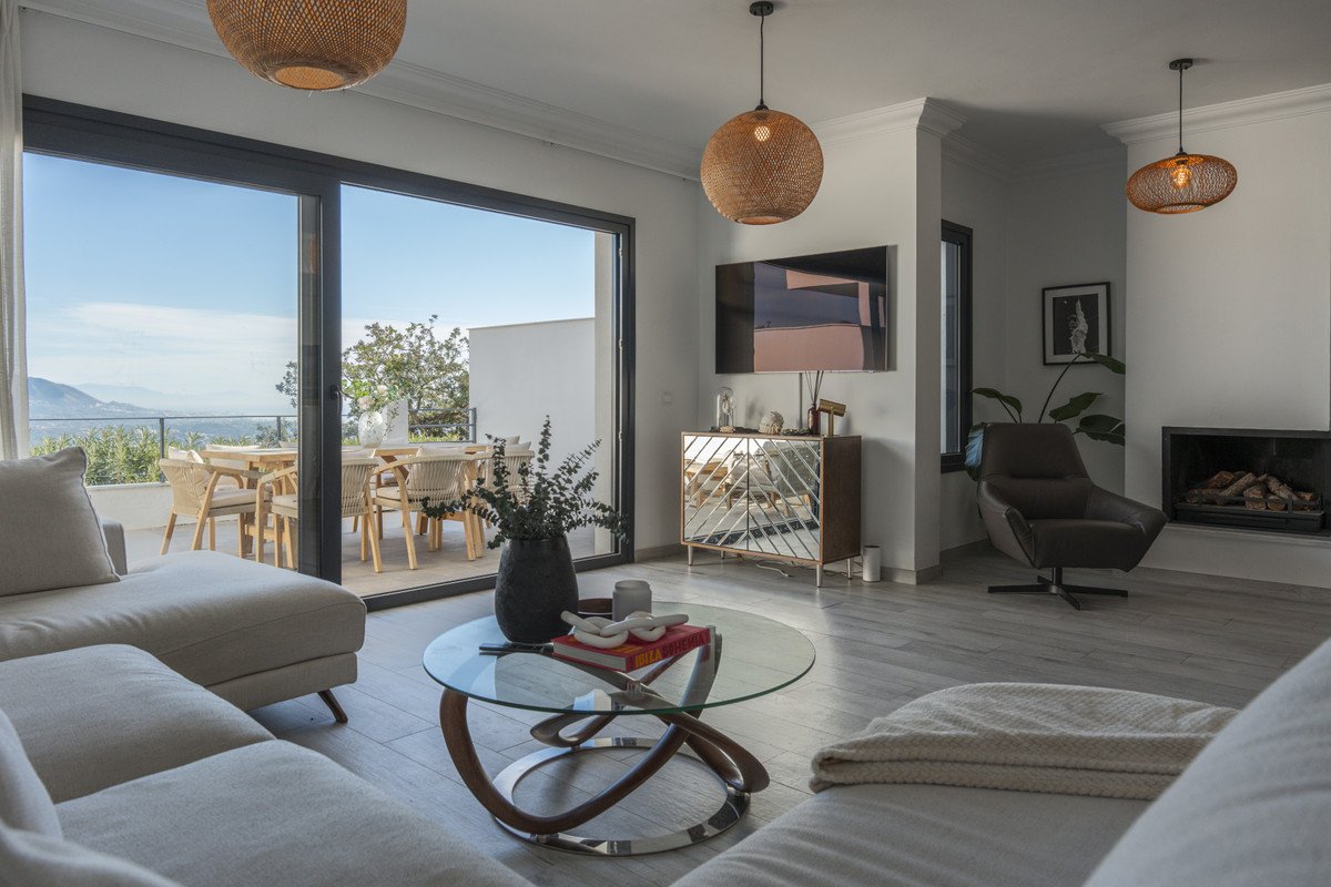 4 Bed Townhouse in La Mairena