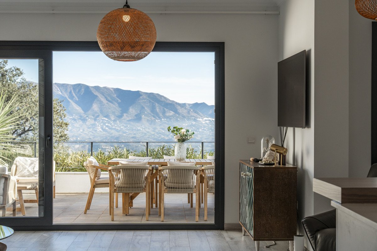 4 Bed Townhouse in La Mairena