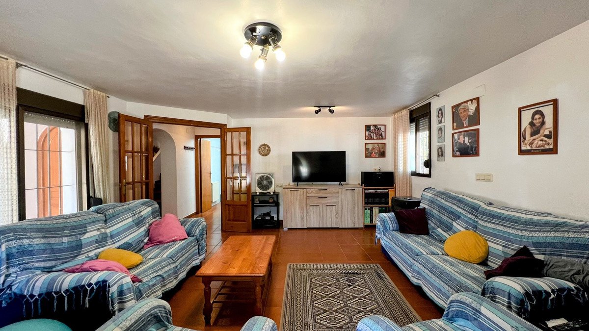 7 Bed Finca - Cortijo in La Xara