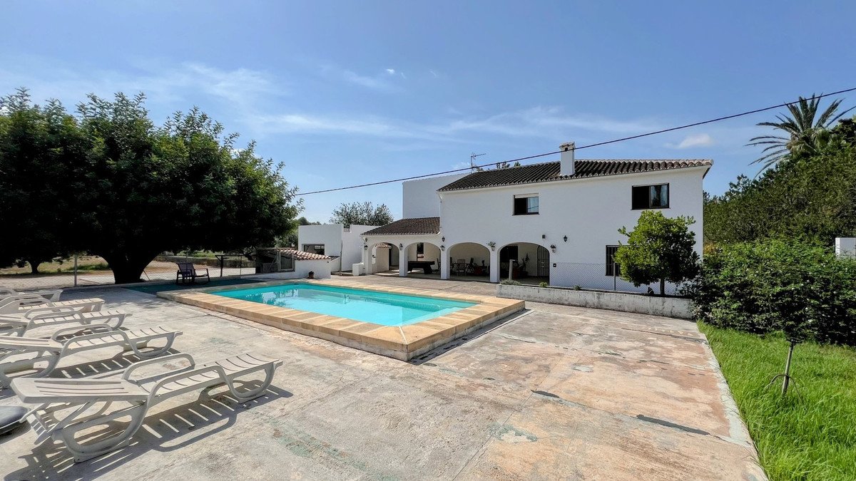 7 Bed Finca - Cortijo in La Xara