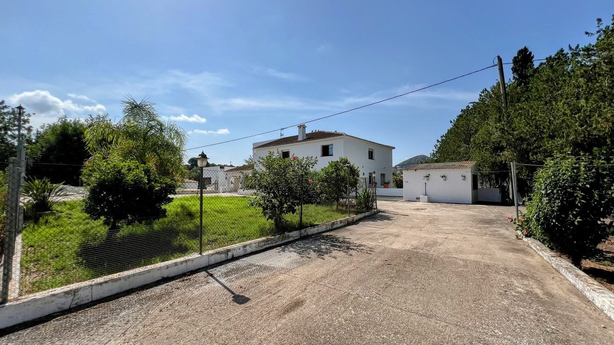 7 Bed Finca - Cortijo in La Xara