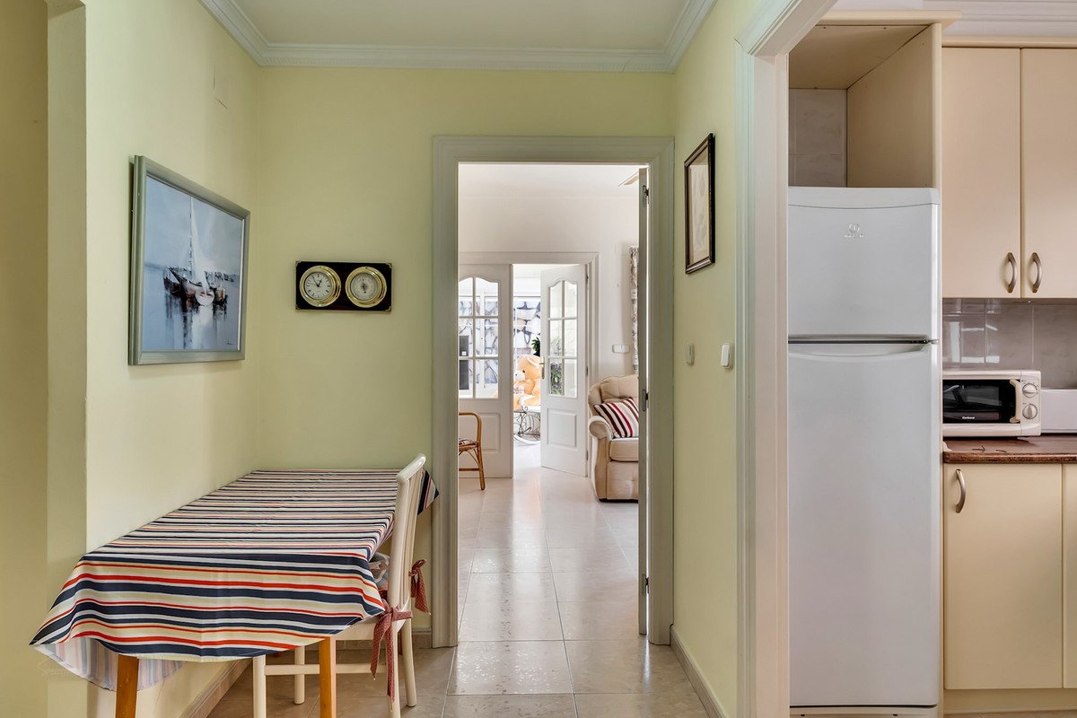6 Bed Detached Villa in Orba