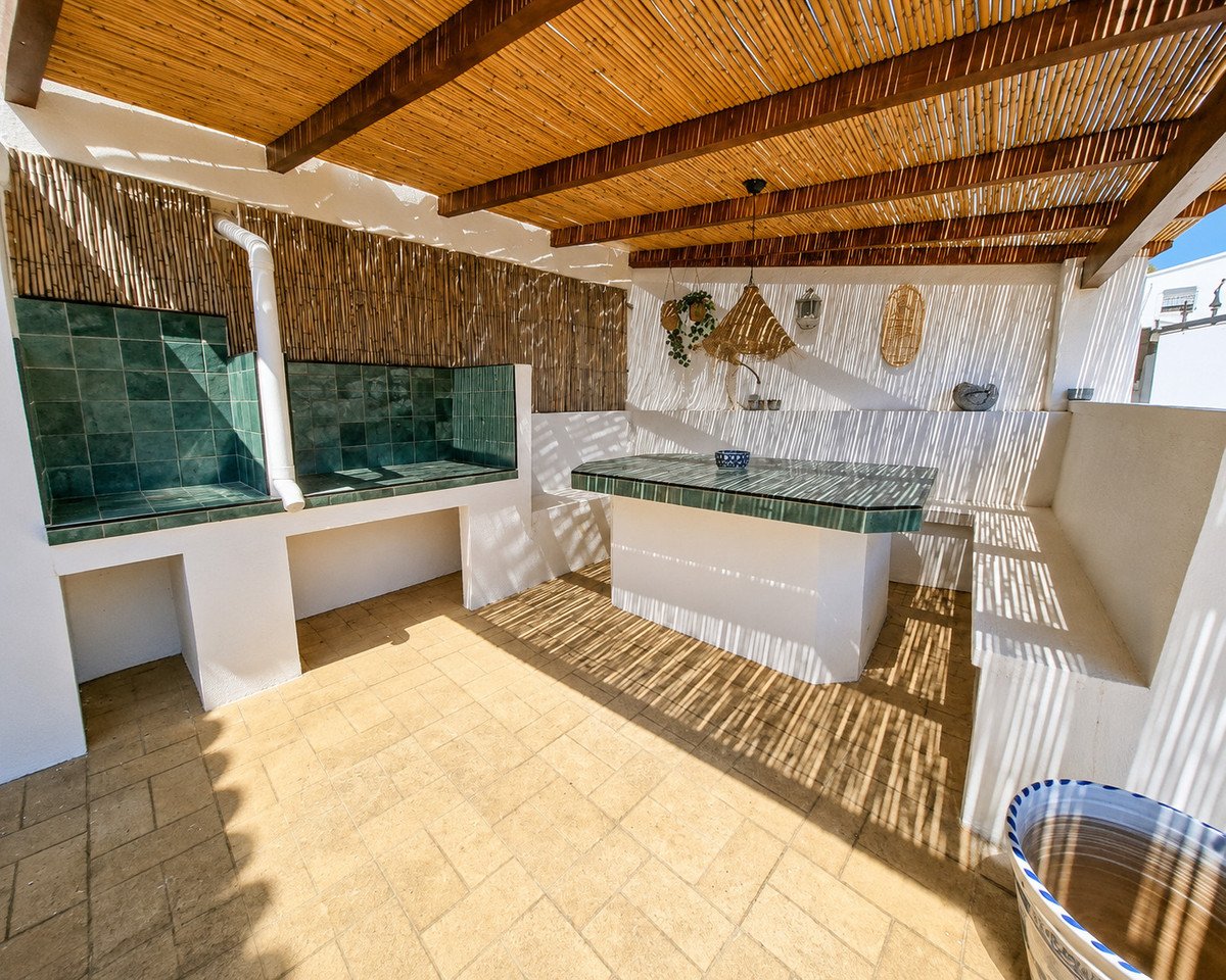 6 Bed Detached Villa in Benissa