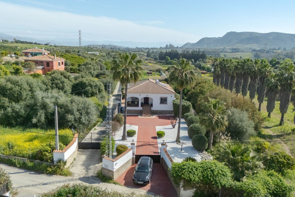 7 Bed Detached Villa in Alhaurín el Grande