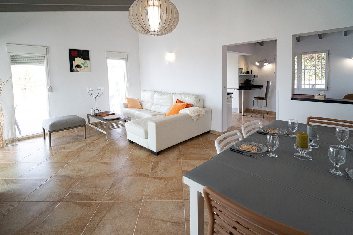 5 Bed Detached Villa in Monte Pego