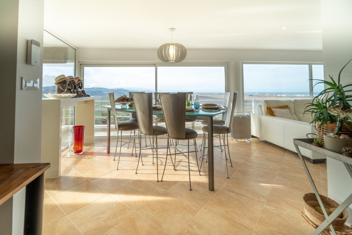 5 Bed Detached Villa in Monte Pego