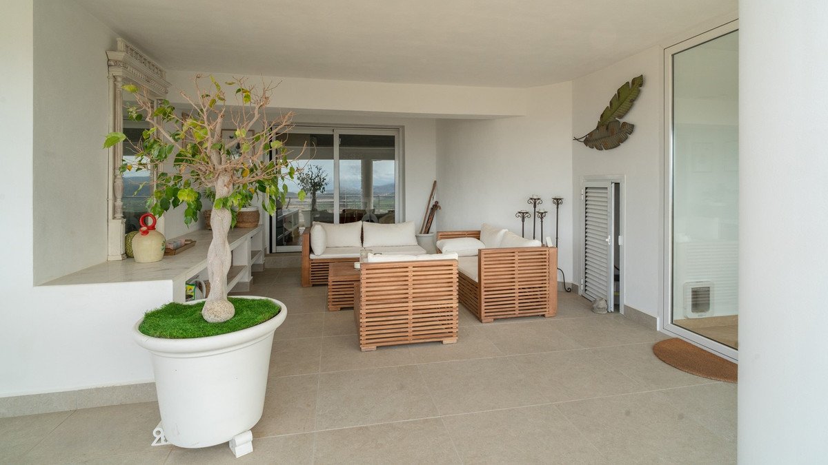 5 Bed Detached Villa in Monte Pego