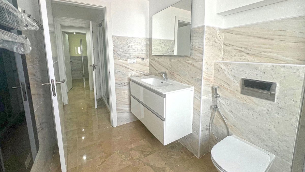 3 Bed Middle Floor Apartment in Marbella