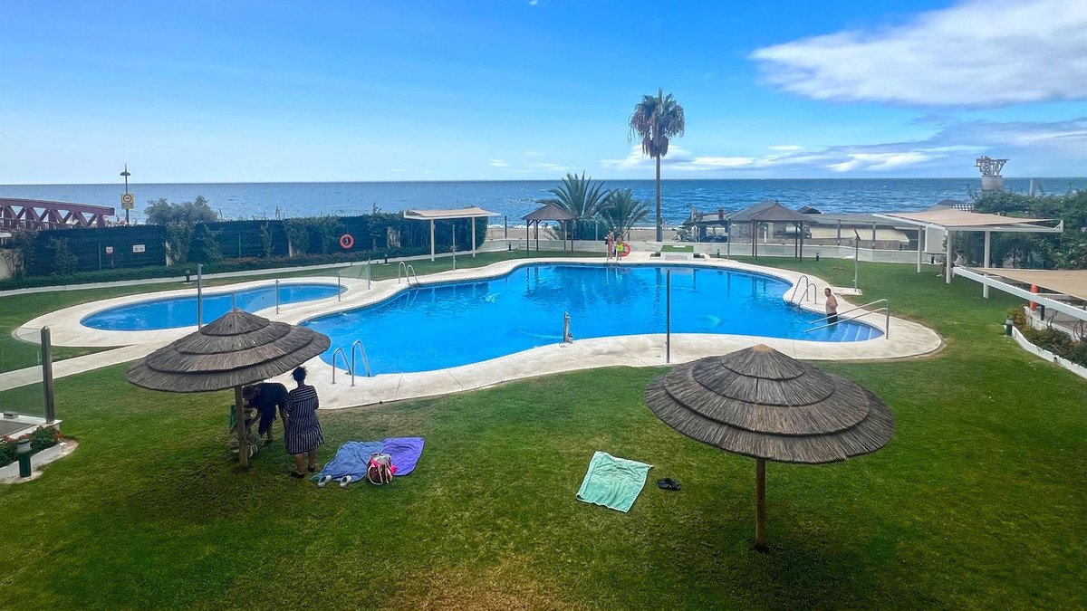 3 Bed Middle Floor Apartment in Marbella