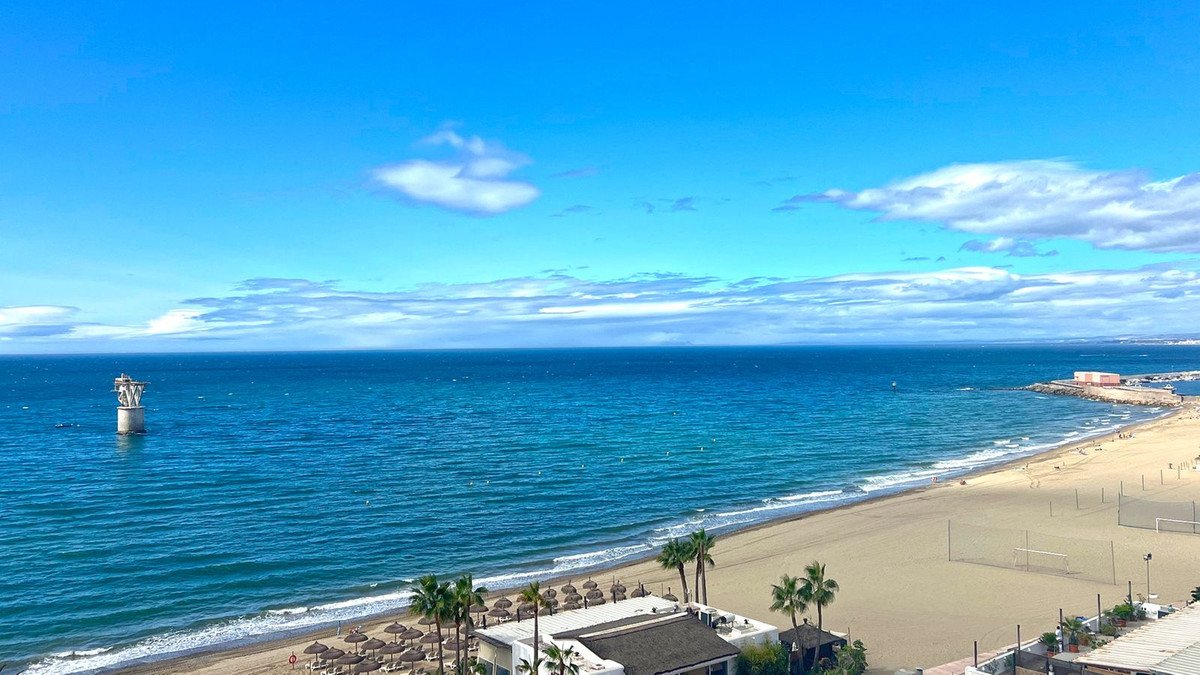 3 Bed Middle Floor Apartment in Marbella