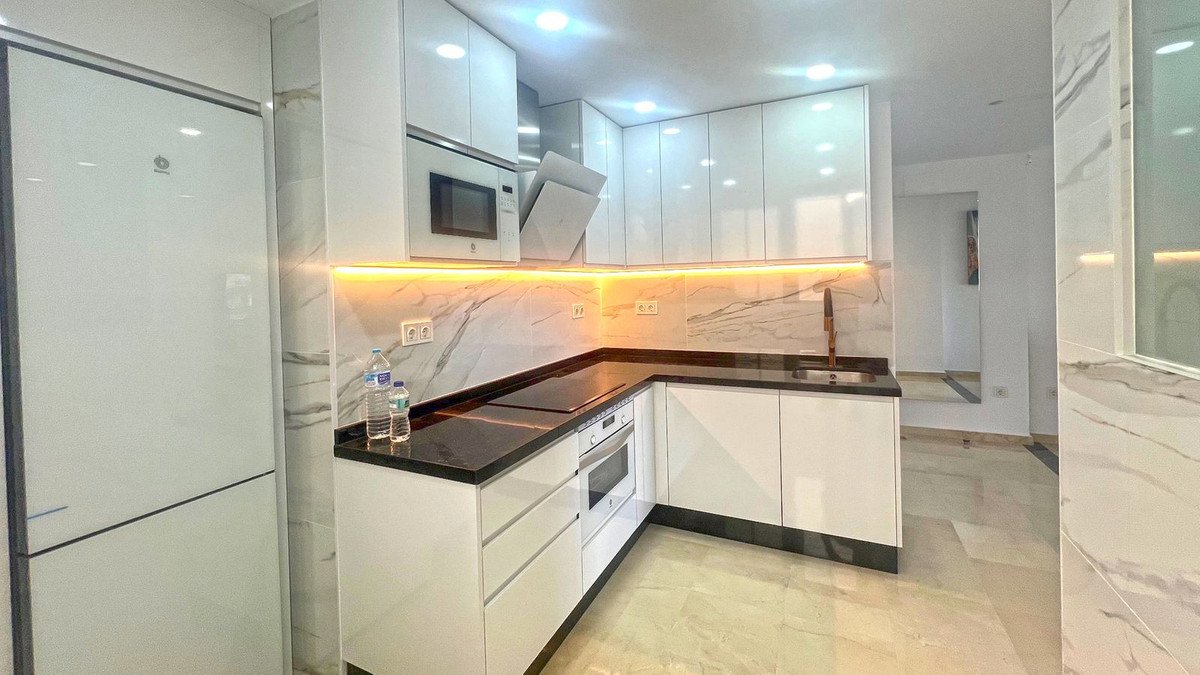 3 Bed Middle Floor Apartment in Marbella