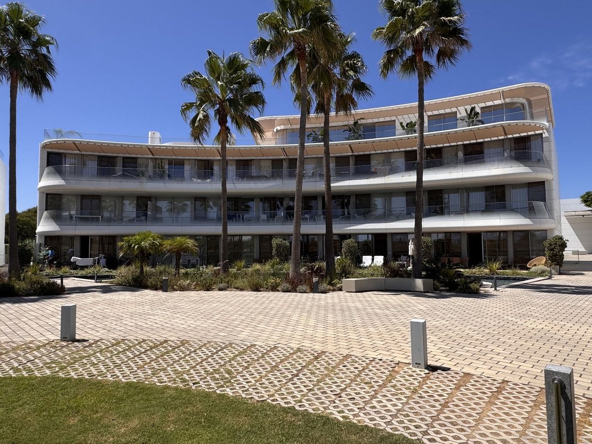 2 Bed Ground Floor Apartment in Estepona