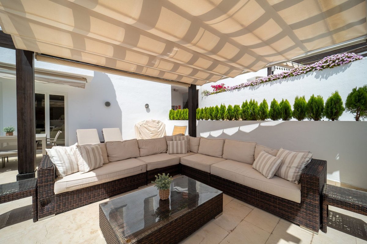 3 Bed Middle Floor Apartment in Elviria
