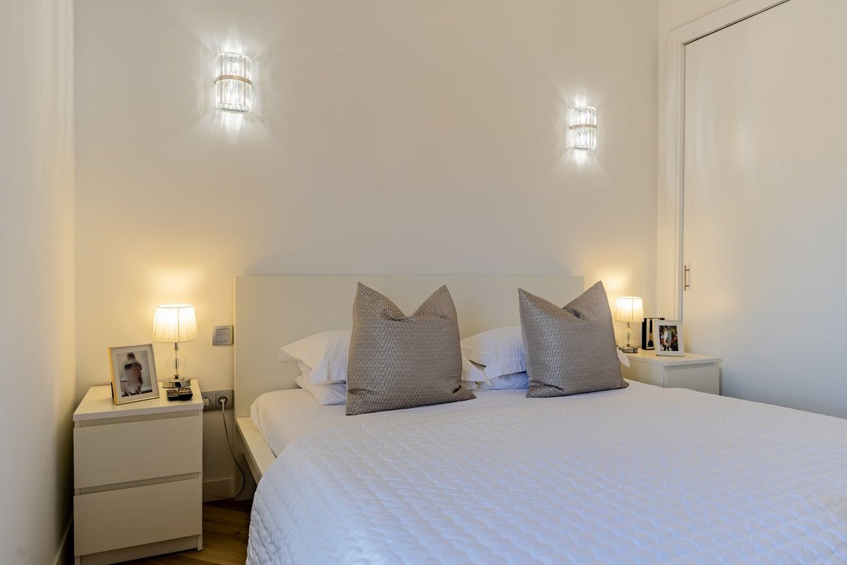6 Bed Semi-Detached House in Valle Romano
