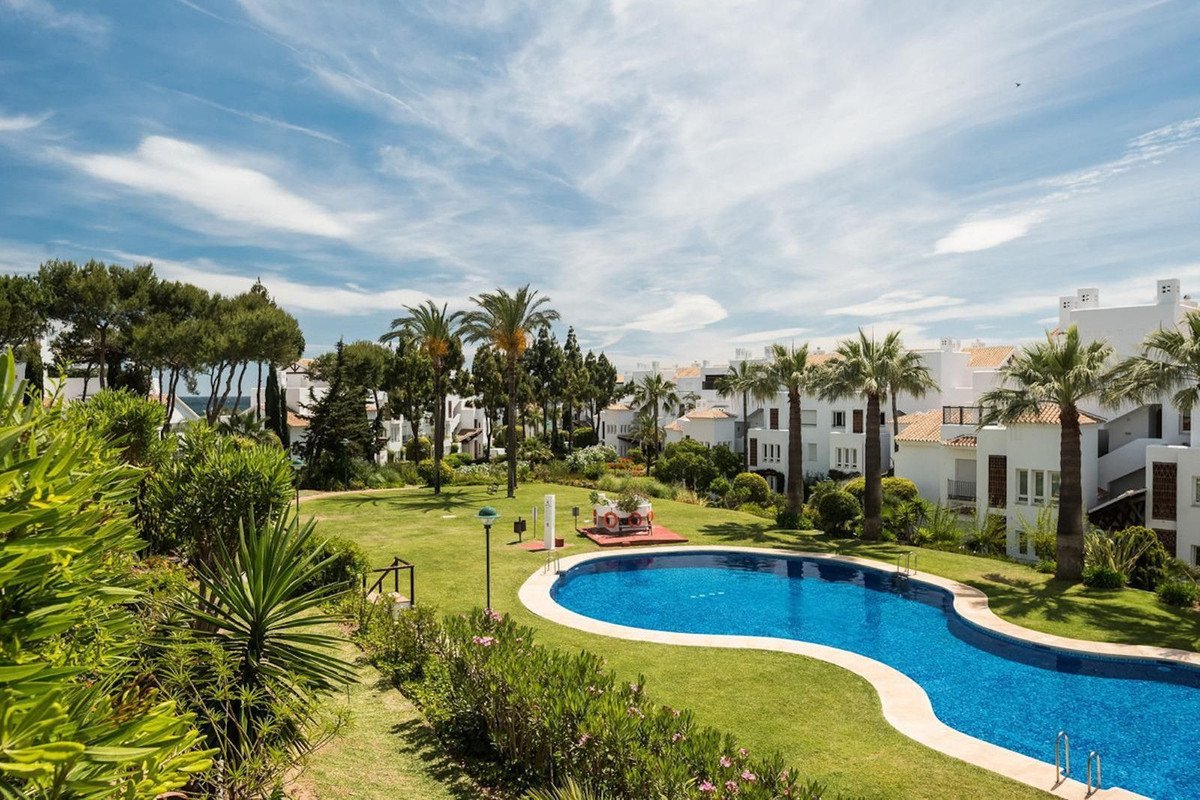 2 Bed Ground Floor Apartment in Marbella