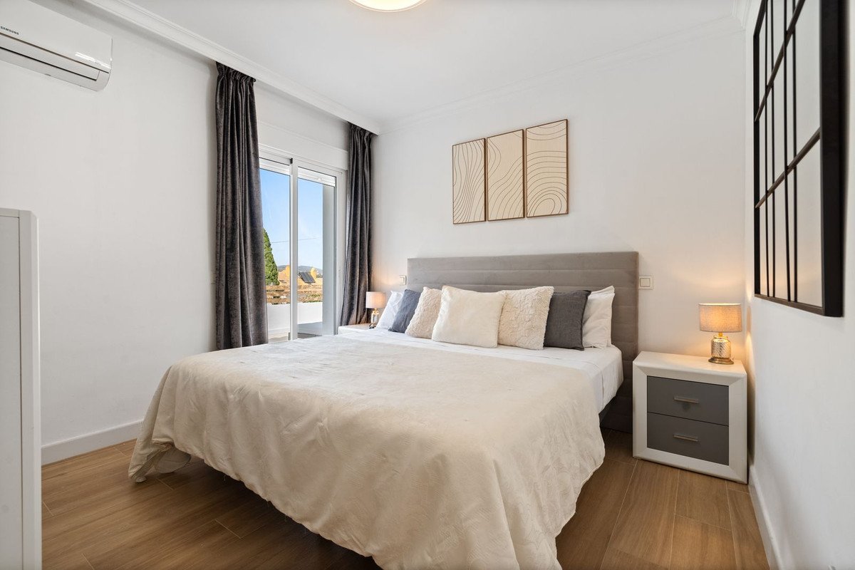 6 Bed Detached Villa in Marbella
