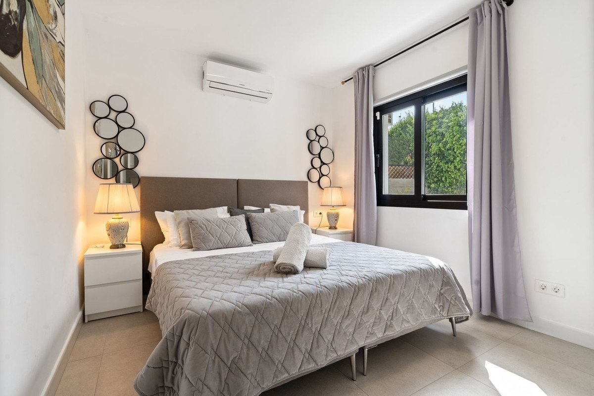 6 Bed Detached Villa in Marbella