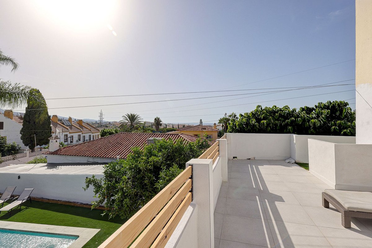 6 Bed Detached Villa in Marbella