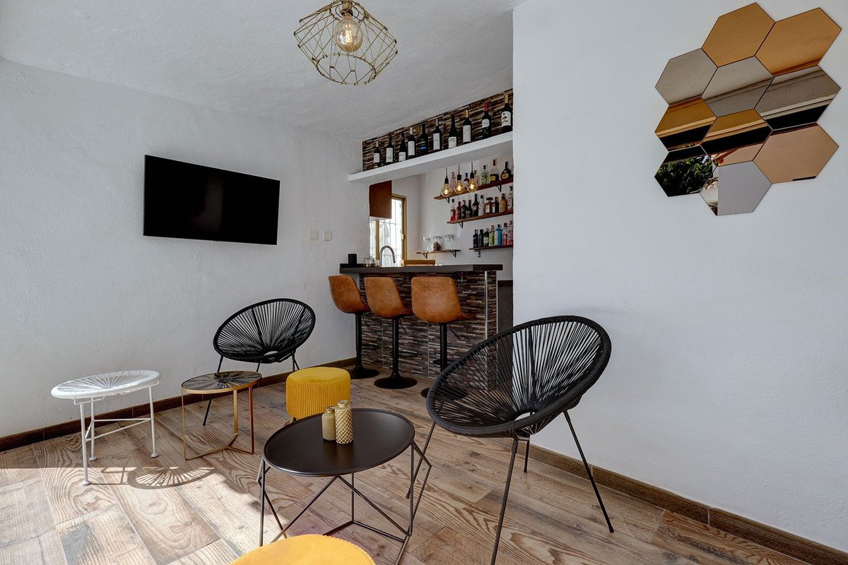 6 Bed Detached Villa in Marbella