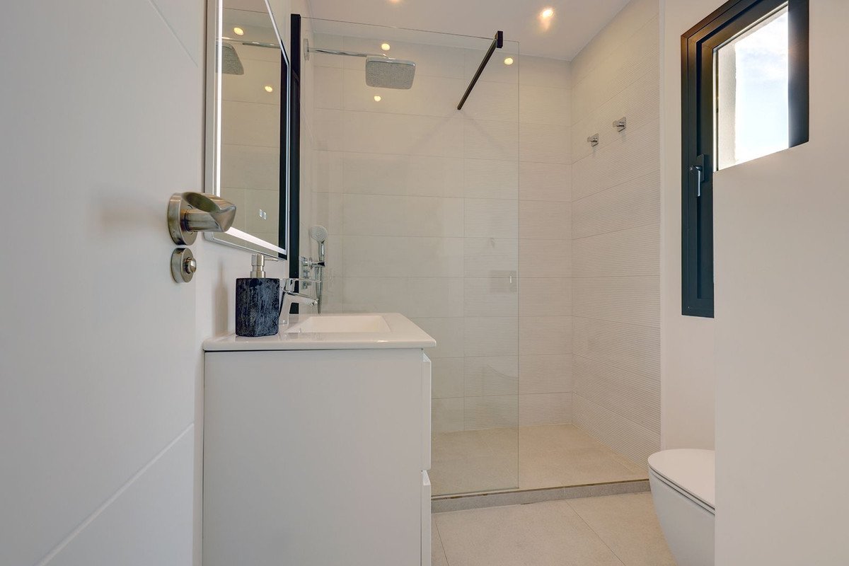 6 Bed Detached Villa in Marbella