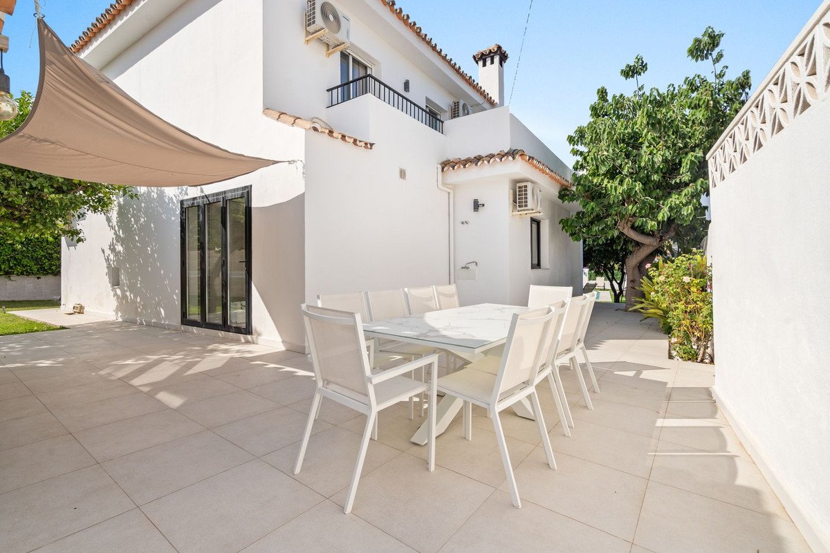 6 Bed Detached Villa in Marbella