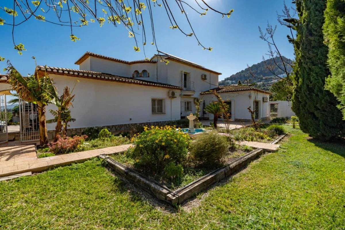 4 Bed Detached Villa in La Sella Golf