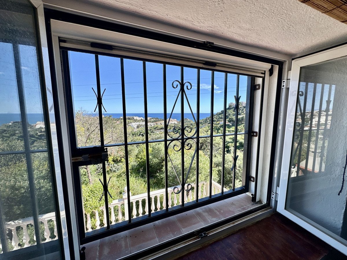 3 Bed Detached Villa in Benalmadena