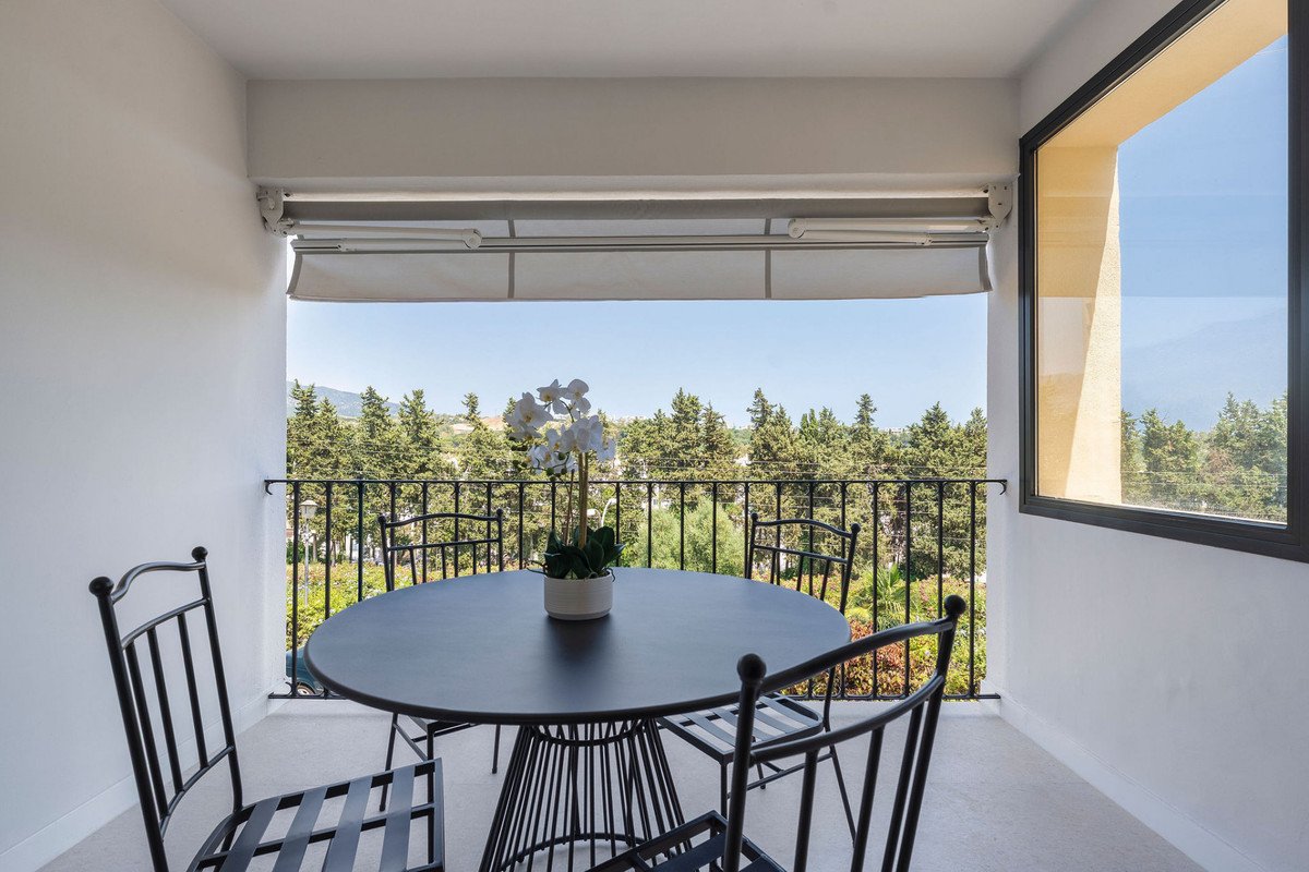 4 Bed Townhouse in Nueva Andalucía