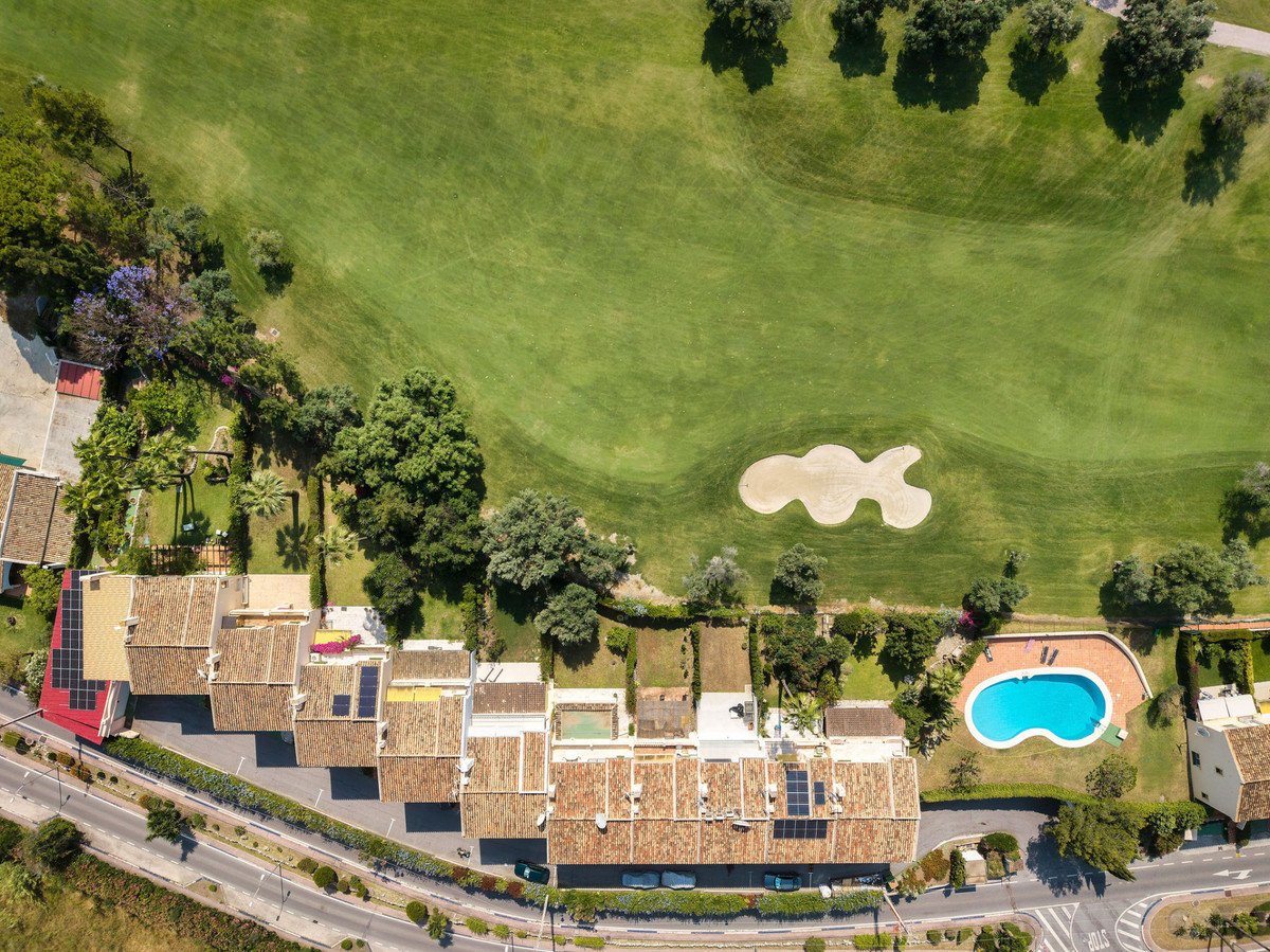 4 Bed Townhouse in Nueva Andalucía