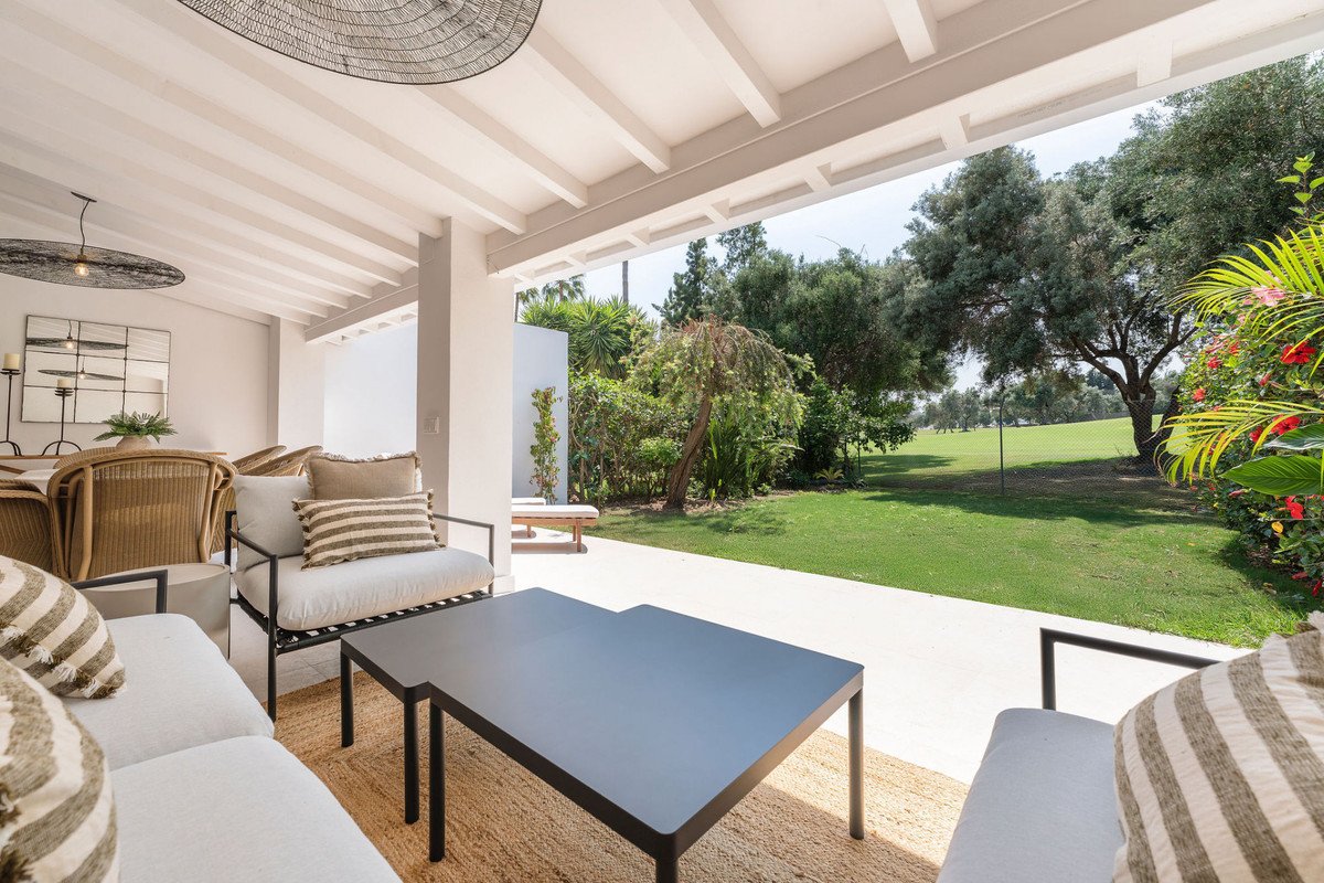 4 Bed Townhouse in Nueva Andalucía
