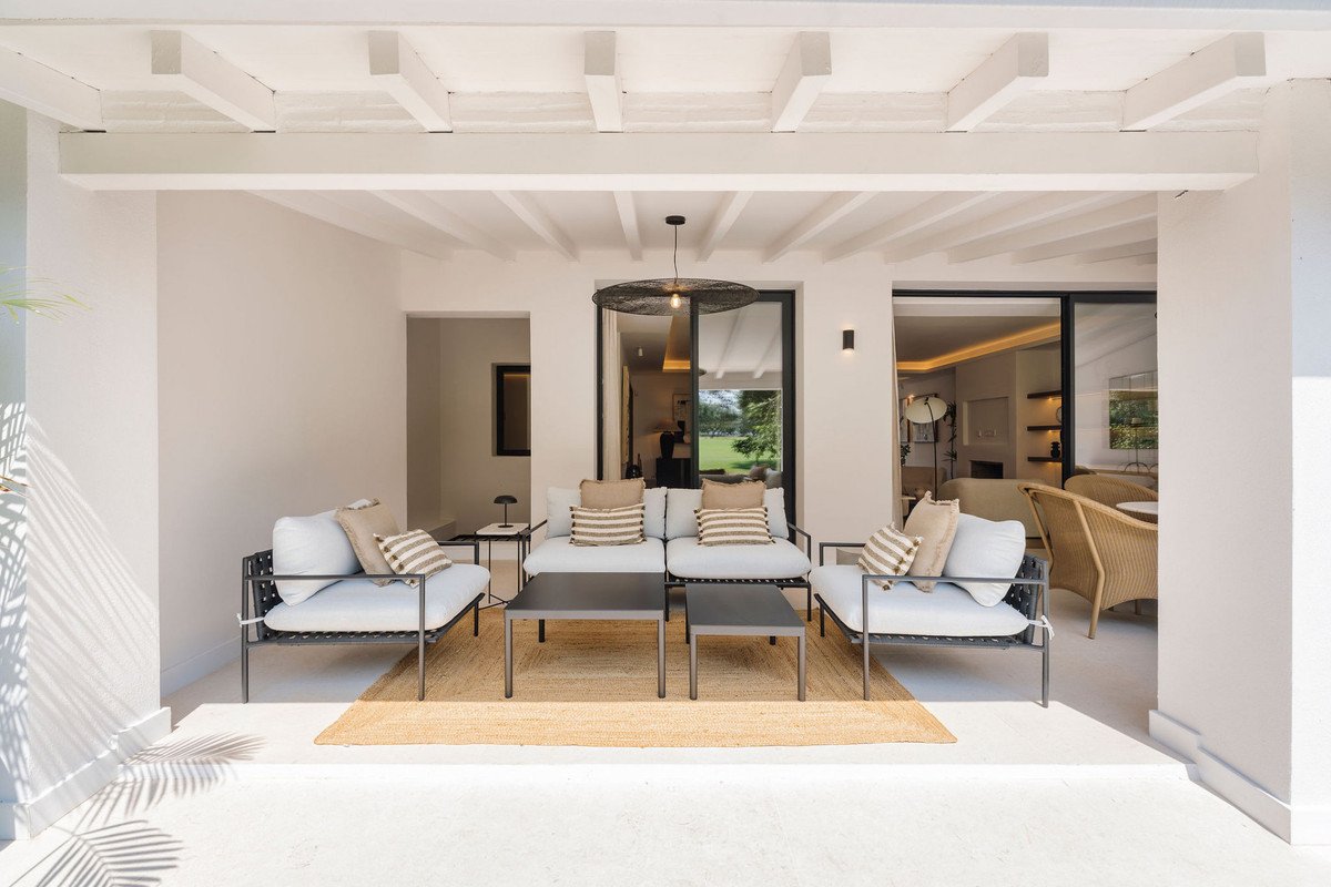4 Bed Townhouse in Nueva Andalucía