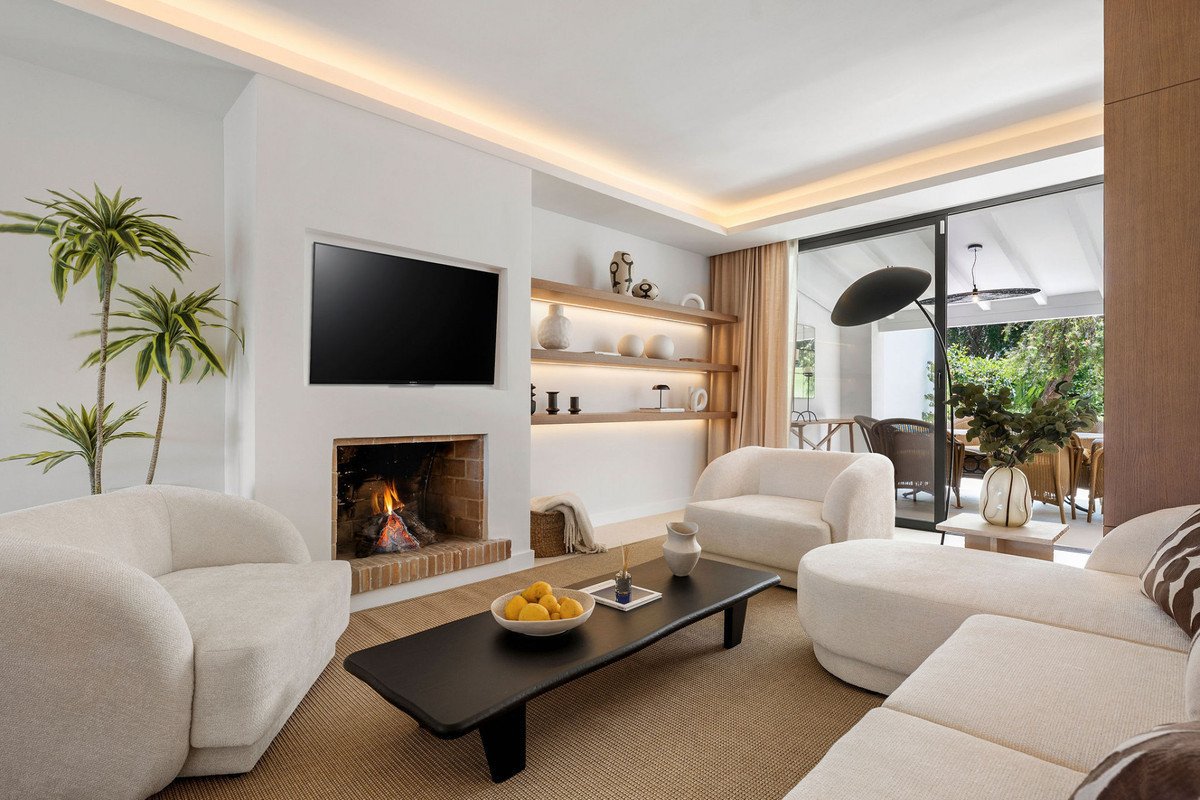 4 Bed Townhouse in Nueva Andalucía