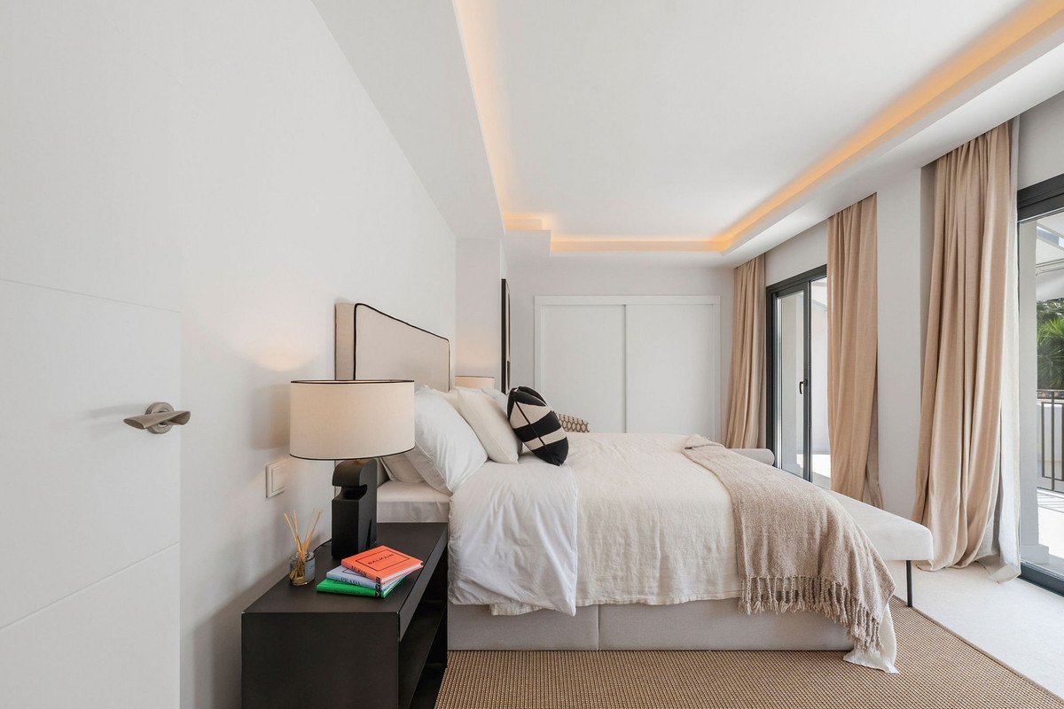 4 Bed Townhouse in Nueva Andalucía