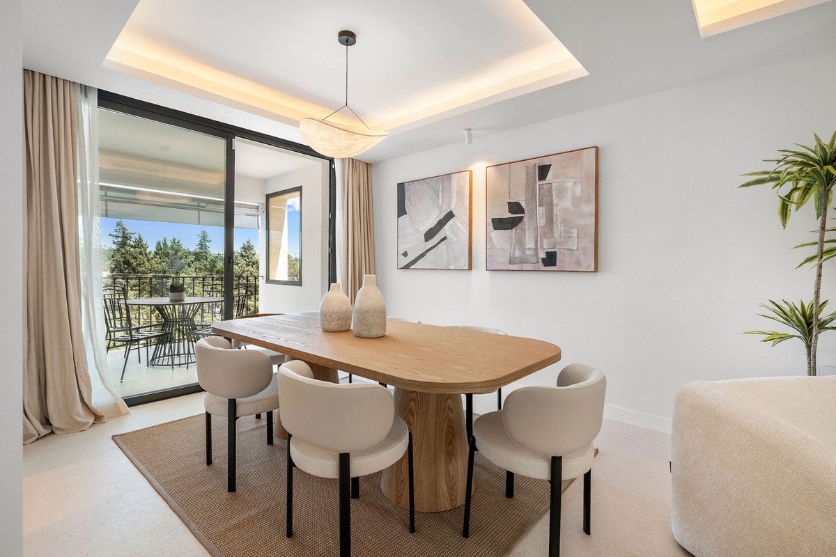 4 Bed Townhouse in Nueva Andalucía