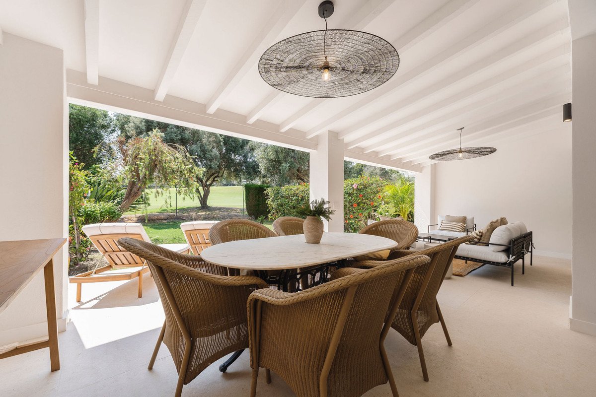 4 Bed Townhouse in Nueva Andalucía
