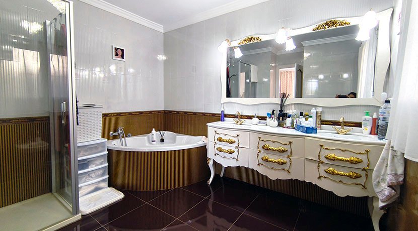6 Bed Detached Villa in La Sella Golf