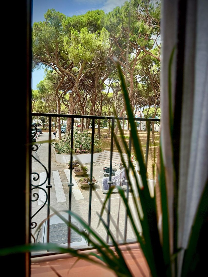 2 Bed Middle Floor Apartment in Calahonda