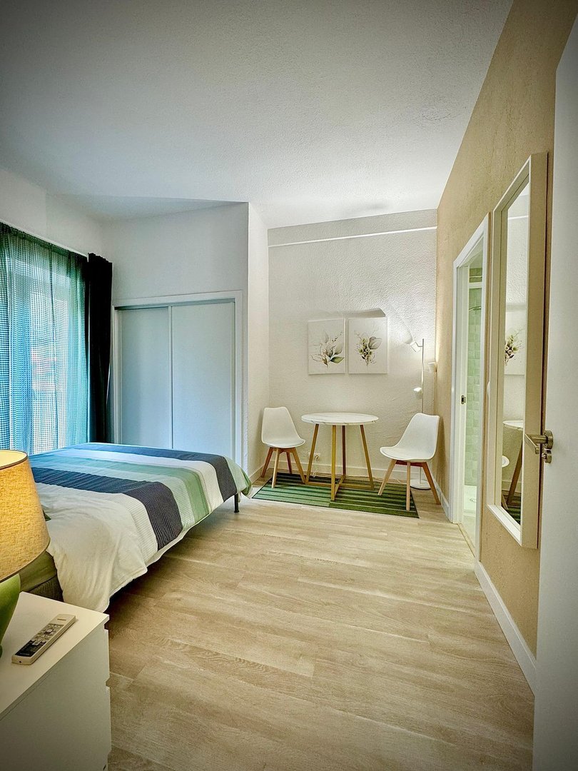 2 Bed Middle Floor Apartment in Calahonda