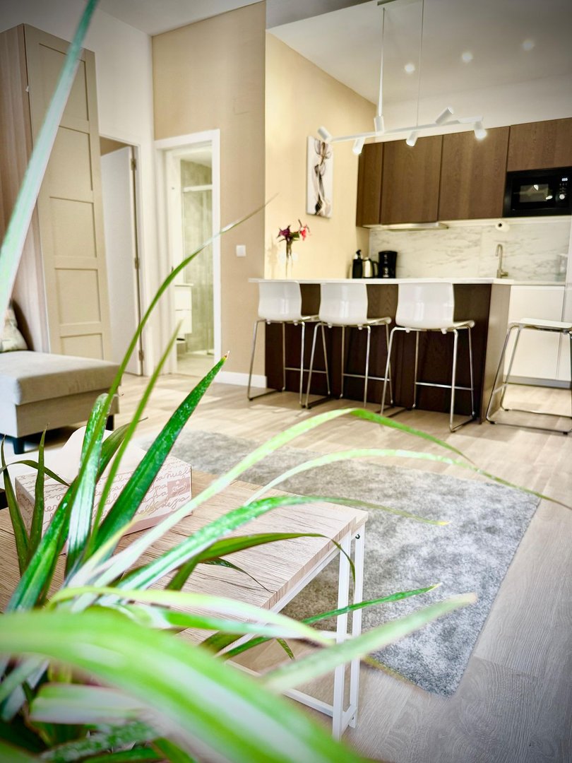 2 Bed Middle Floor Apartment in Calahonda