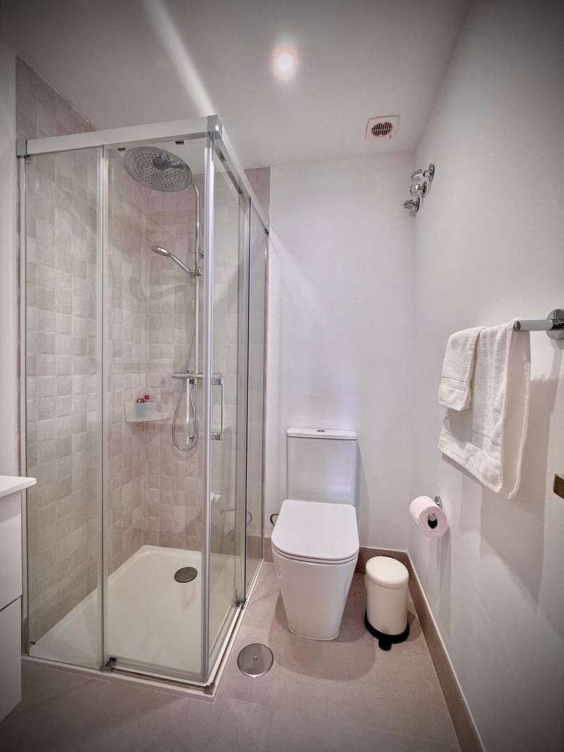 2 Bed Middle Floor Apartment in Calahonda