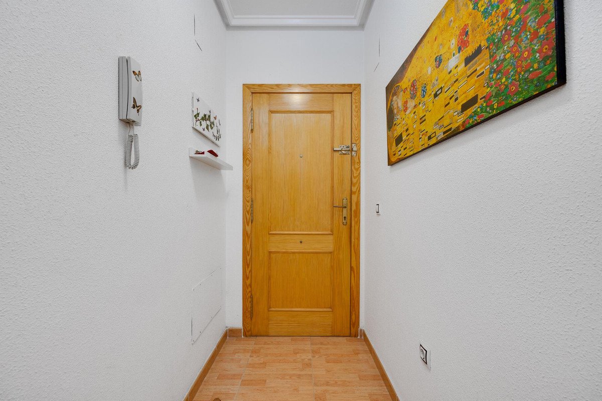 2 Bed Ground Floor Apartment in Torrevieja
