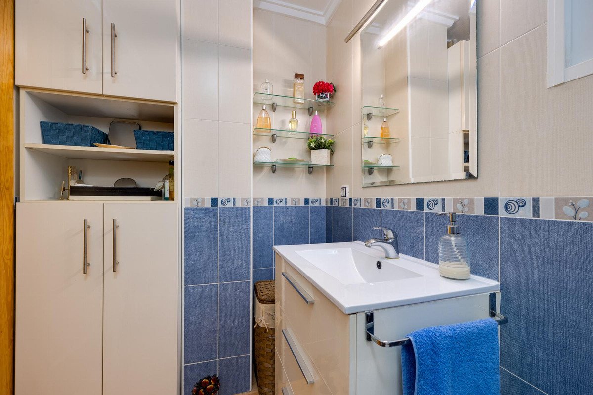2 Bed Ground Floor Apartment in Torrevieja