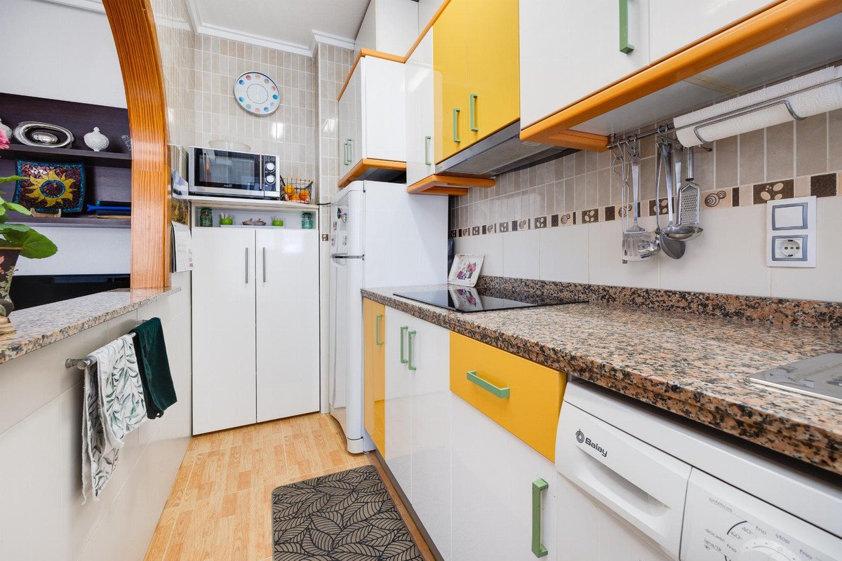 2 Bed Ground Floor Apartment in Torrevieja