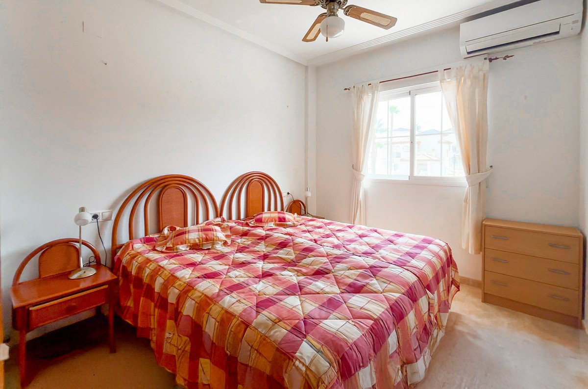 2 Bed Middle Floor Apartment in Villamartin