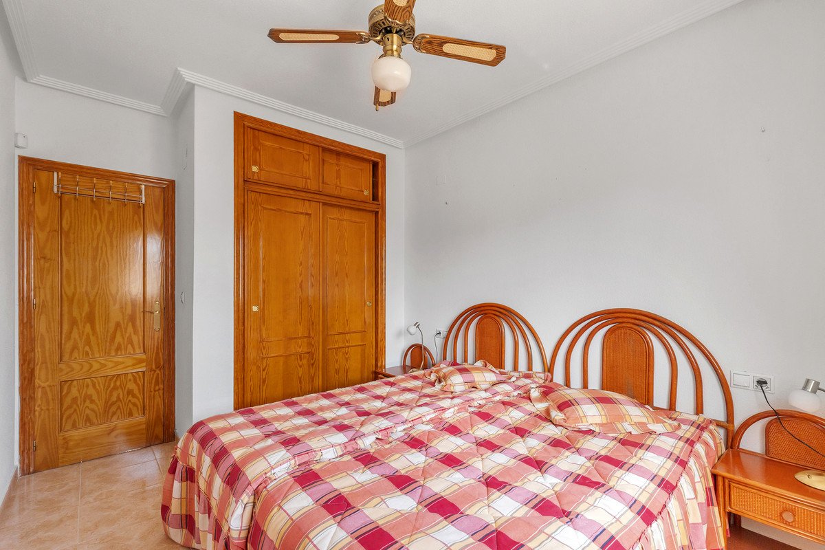 2 Bed Middle Floor Apartment in Villamartin