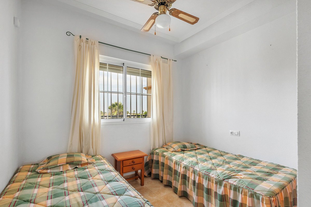 2 Bed Middle Floor Apartment in Villamartin