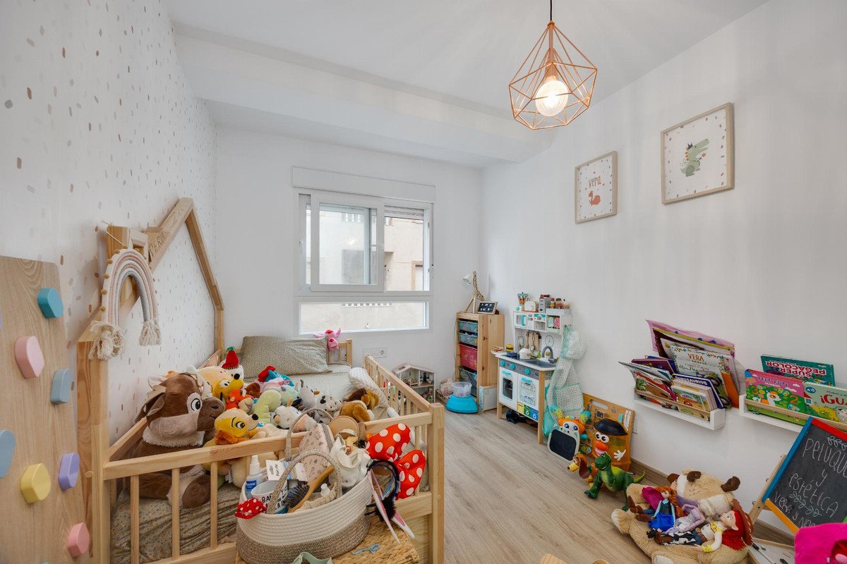 3 Bed Middle Floor Apartment in Torrevieja