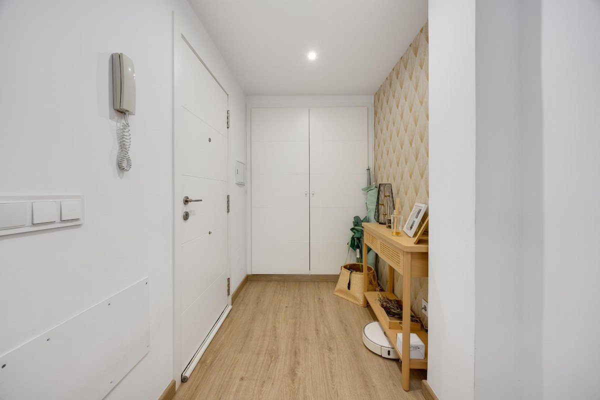 3 Bed Middle Floor Apartment in Torrevieja